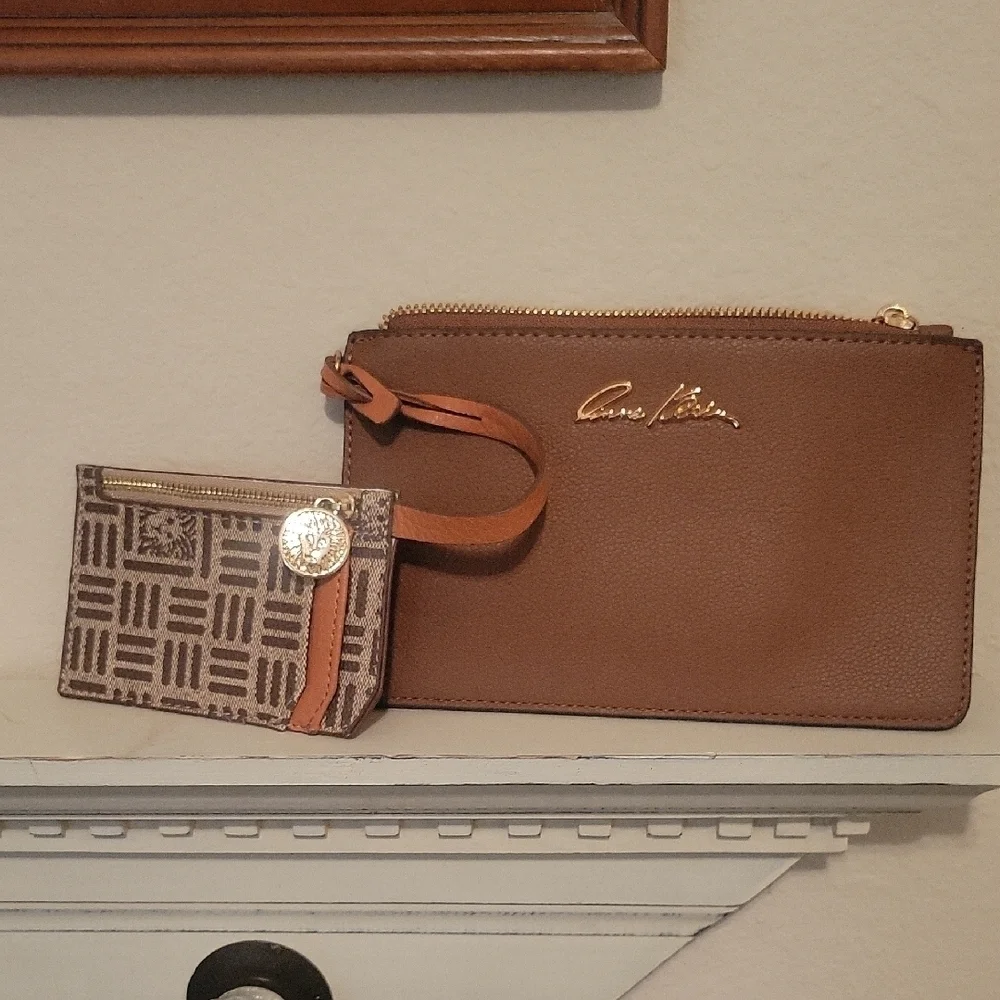 Anne Klein Set Brown Wristlet and Patterned Card Holder like new zip close
